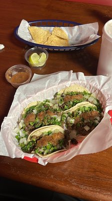 Dona Mary - Antojitos Mexicanos by null