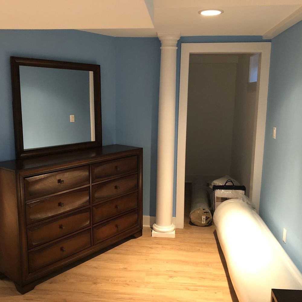Perfect Edge - Walk in closet - General Contractors Near Me - Wheeling, Illinois