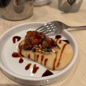 Capital One Lounge - Bruschetta flatbread - Airport Lounges Near Me - Dallas, Texas Capital One Lounge - Bruschetta flatbread - Airport Lounges Near Me - Dallas, Texas