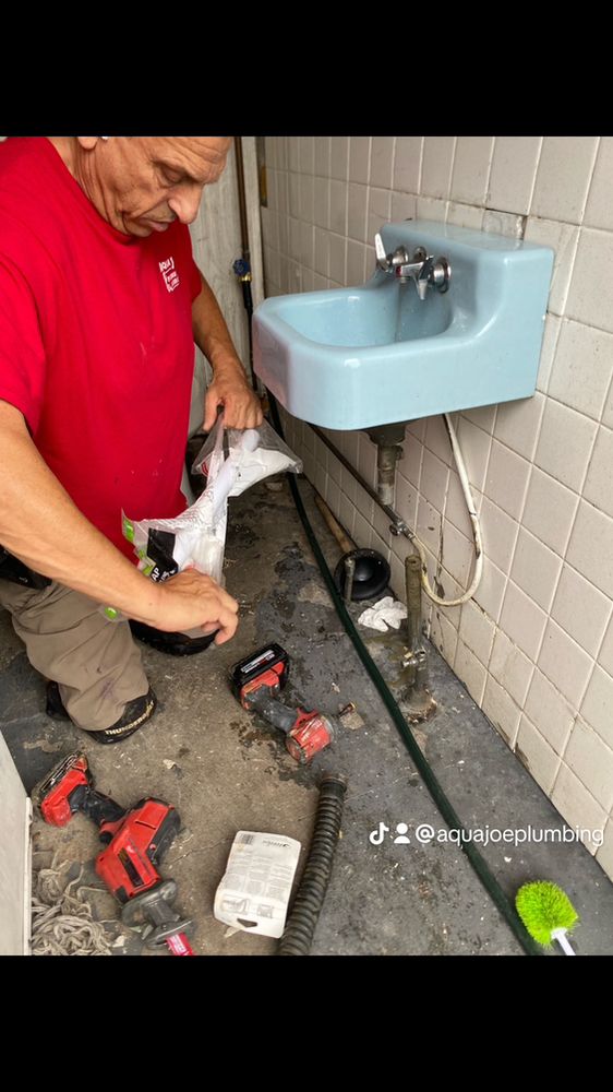 Slide of Aqua Joe Plumbing & Drains