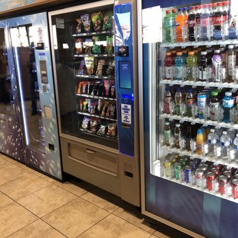 Supreme Clean Laundry - Snack/drink vending machine - Laundromat Near Me - Chula Vista, California