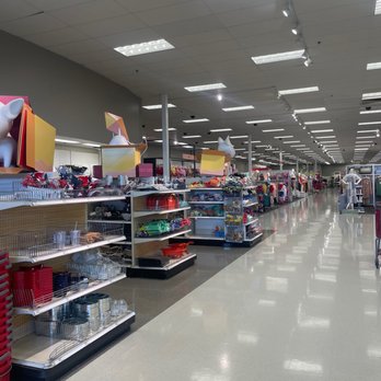 Target - Department Stores Near Me - Corona, California