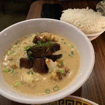 Eem - White Curry with Brisket Burnt Ends - Cocktail Bars Near Me - Portland, Oregon