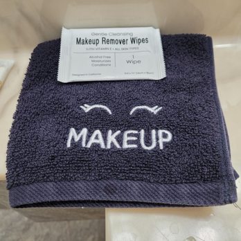 Welsh's Motel - Ahhh great idea, black rag - Hotels Near Me - Wall, South Dakota