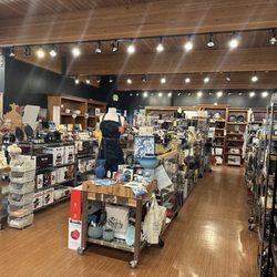 Allen & Petersen Cooking & Appliance Center - Cookwear and Kitchen Gear Galore!