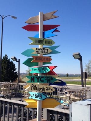 Slip Inn Bar & Grill by null