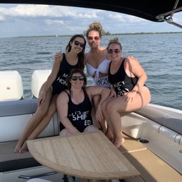Gorgeous Boat with amazing sound system! Gorgeous Boat with amazing sound system!
