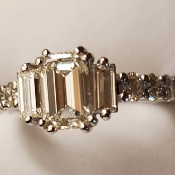 Victor's Fine Jewelry - Baguette on either side - Jewelry Near Me - Honolulu, Hawaii Victor's Fine Jewelry - Baguette on either side - Jewelry Near Me - Honolulu, Hawaii