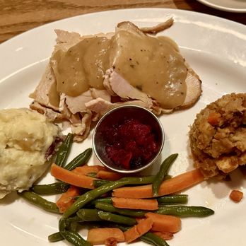 Cooper’s Hawk Winery & Restaurant - Thanksgiving Dinner Main Course - New American Near Me - Richmond, Virginia