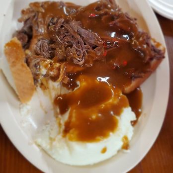 Reagan Cafe - Open faced roast beef - American Near Me - Reagan, Tennessee