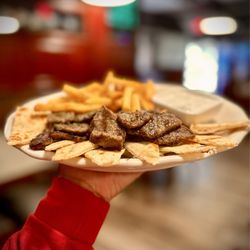 Jordan's Restaurant & Pizza - Greek Gyro Platter