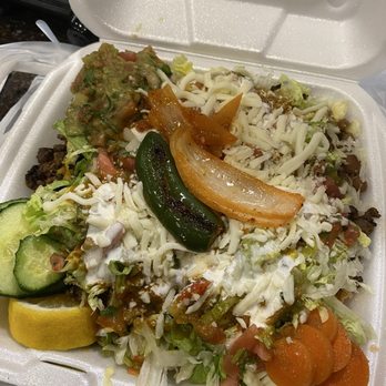 La Jalisciense - Carne asada Nachos - Food Trucks Near Me - Santa Nella, California