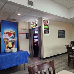 Cindy's On 34 - The slots area