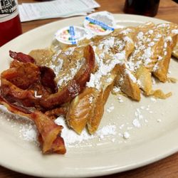 Lumpy's Cafe - French Toast and Bacon