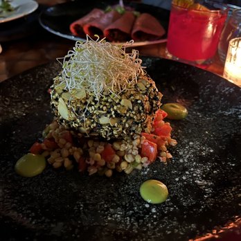 Los Danzantes - beet salad - Mexican Near Me - México, D.F., DIF