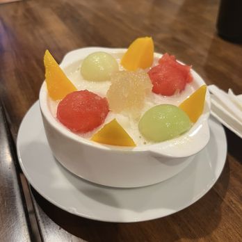 Sweet Mango Dessert & Cafe - #3 Bird's Nest, Mixed Fruits, and Sago - Desserts Near Me - San Francisco, California Sweet Mango Dessert & Cafe - #3 Bird's Nest, Mixed Fruits, and Sago - Desserts Near Me - San Francisco, California
