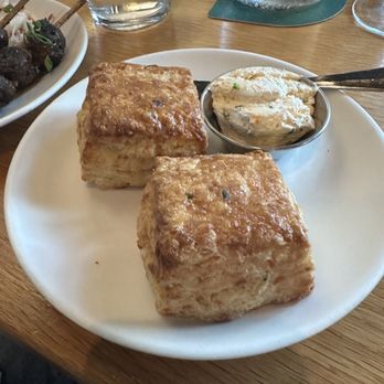 Yellowbelly - Sea Biscuits, Cheddar, Uni Butter - New American Near Me - St. Louis, Missouri