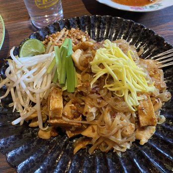 Song Wat - Kua mee kati with chicken - Thai Near Me - San Francisco, California Song Wat - Kua mee kati with chicken - Thai Near Me - San Francisco, California