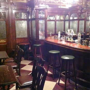 Princess Louise - First room - Pubs Near Me - London, XGL Princess Louise - First room - Pubs Near Me - London, XGL