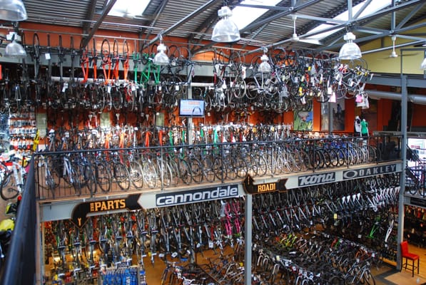 Bow Cycle & Sports by null