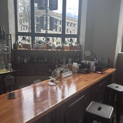 Bar and selections