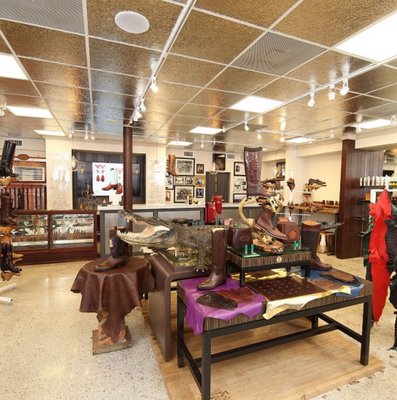 Maida's Bespoke Boots & Shoes by null