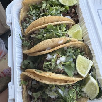 La Patrona Market & Carry Out - Tacos de asada - Food Trucks Near Me - Temple Hills, Maryland