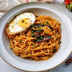 House of China Chinese Restaurant - Shanghai Scallion Oil Noodles taste is so delicious! Never disappointed! So keep coming back!