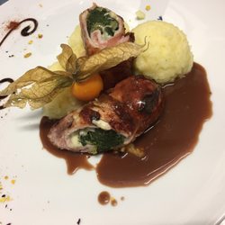 Alla Casasola - Involtini di maiale in camicia di pancetta di Sauris con purè