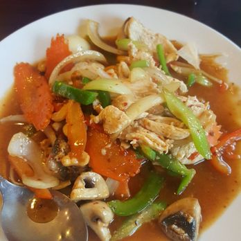 Thai VP Bellevue - Cashew Nut Lover's - Thai Near Me - Bellevue, Washington