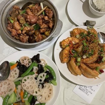 Henry's Cuisine - Stir fried lotus and wood ear, chicken in clay pot, fried tiger shrimp - Asian Fusion Near Me - Alhambra, California Henry's Cuisine - Stir fried lotus and wood ear, chicken in clay pot, fried tiger shrimp - Asian Fusion Near Me - Alhambra, California