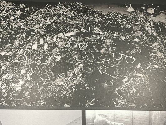 Mémorial De La Shoah by null