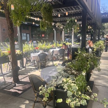 Maple & Ash - Outdoor dining - Steakhouses Near Me - Chicago, Illinois Maple & Ash - Outdoor dining - Steakhouses Near Me - Chicago, Illinois