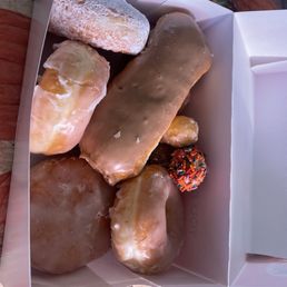 Great donuts!  Fresh & Delicious!  Great staff!
