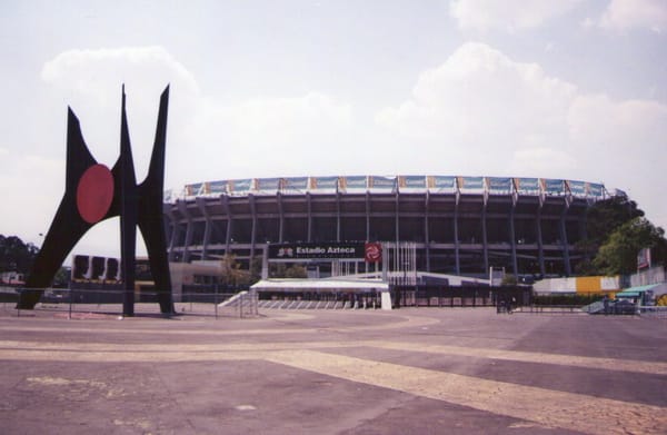 Estadio Azteca by null