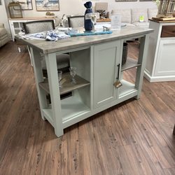 White Pine Artisan Market