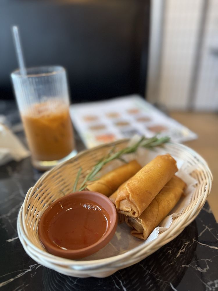 Thai Treasure Bistro Logo