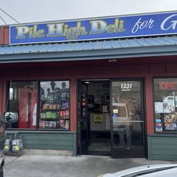 Pile High Deli - Parking available the door.