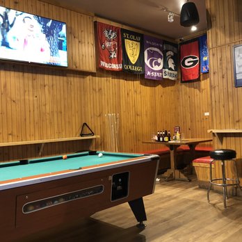 The Kentucky Inn - The empty side room during the game that once had people + Packers fans when the game started. the servers stopped serving. - Sports Bars Near Me - Denver, Colorado