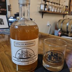 Erie Distillery - Fly me to the moon
