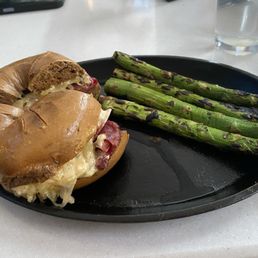Pumpernickel Reuben