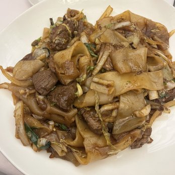 Opals - Beef with rice noodles (similar to pad see ew) - Chinese Near Me - Verona, New York Opals - Beef with rice noodles (similar to pad see ew) - Chinese Near Me - Verona, New York