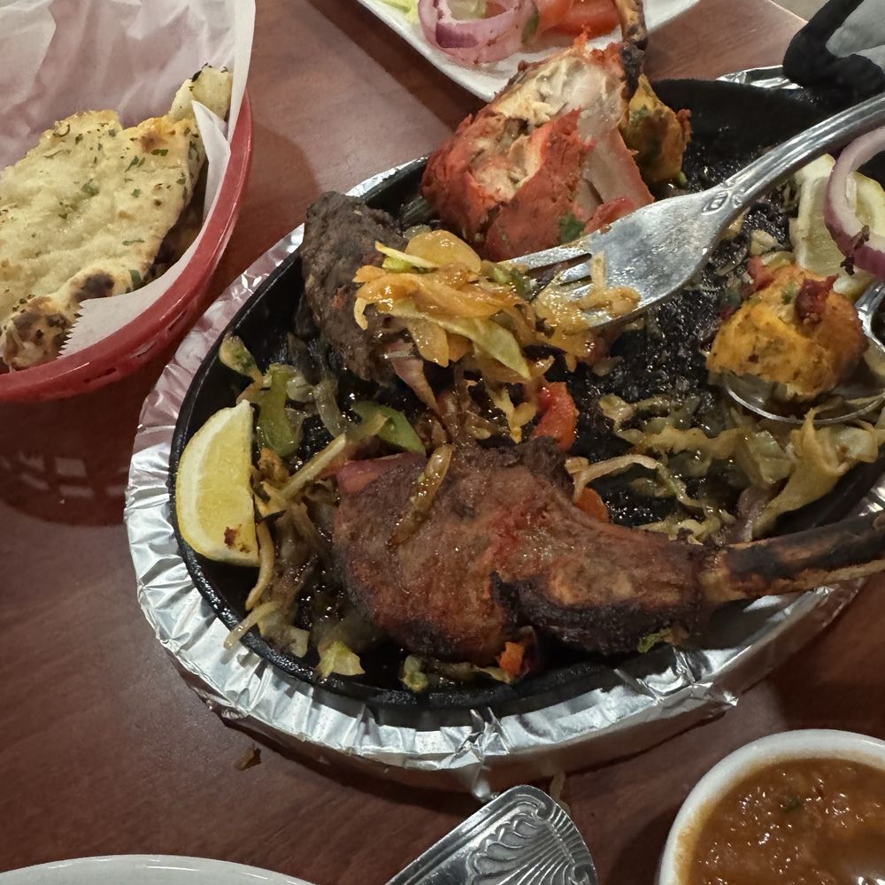 Baileys Tandoori Grill - The underneath vegetables way better than the meat - Indian Near Me - Lafayette, Louisiana Baileys Tandoori Grill - The underneath vegetables way better than the meat - Indian Near Me - Lafayette, Louisiana