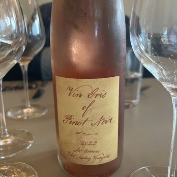 Field & Main Restaurant - Wine pairing with course I - Seafood Near Me - Marshall, Virginia