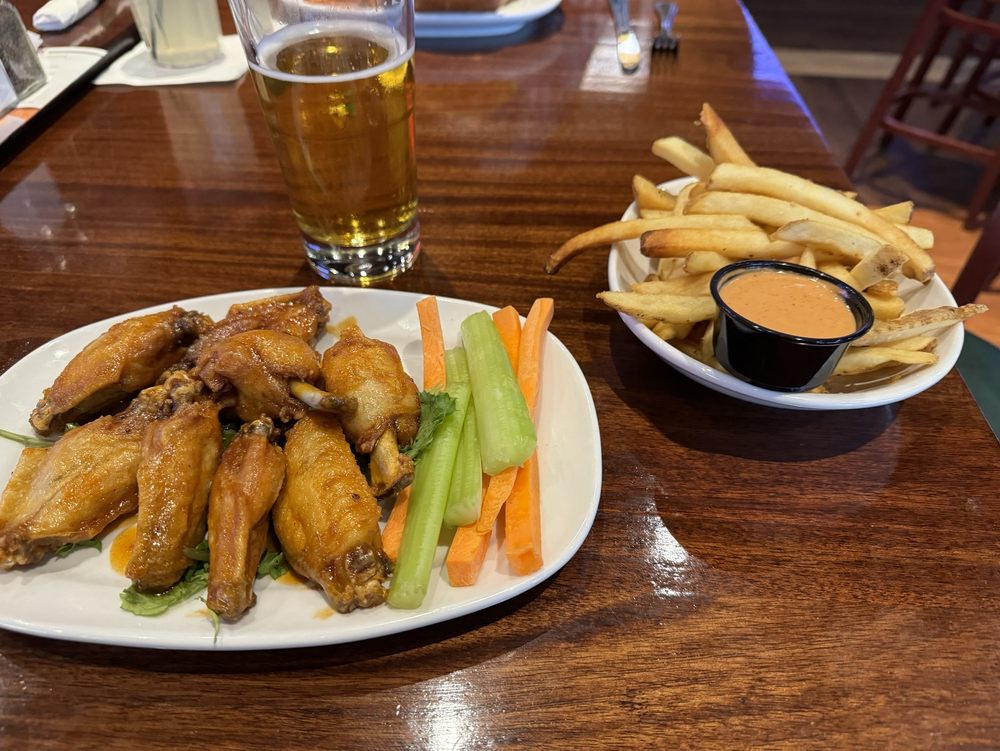 Food from Jake n JOES Sports Grille - Waltham