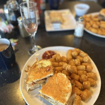 Aromas - Tower melt - Buffets Near Me - Fresno, California Aromas - Tower melt - Buffets Near Me - Fresno, California