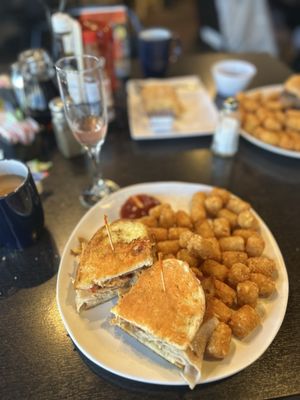 Aromas Restaurant by null