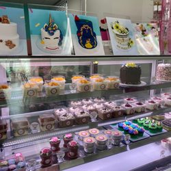 Steph’s Sweet Creations Dessert Boutique