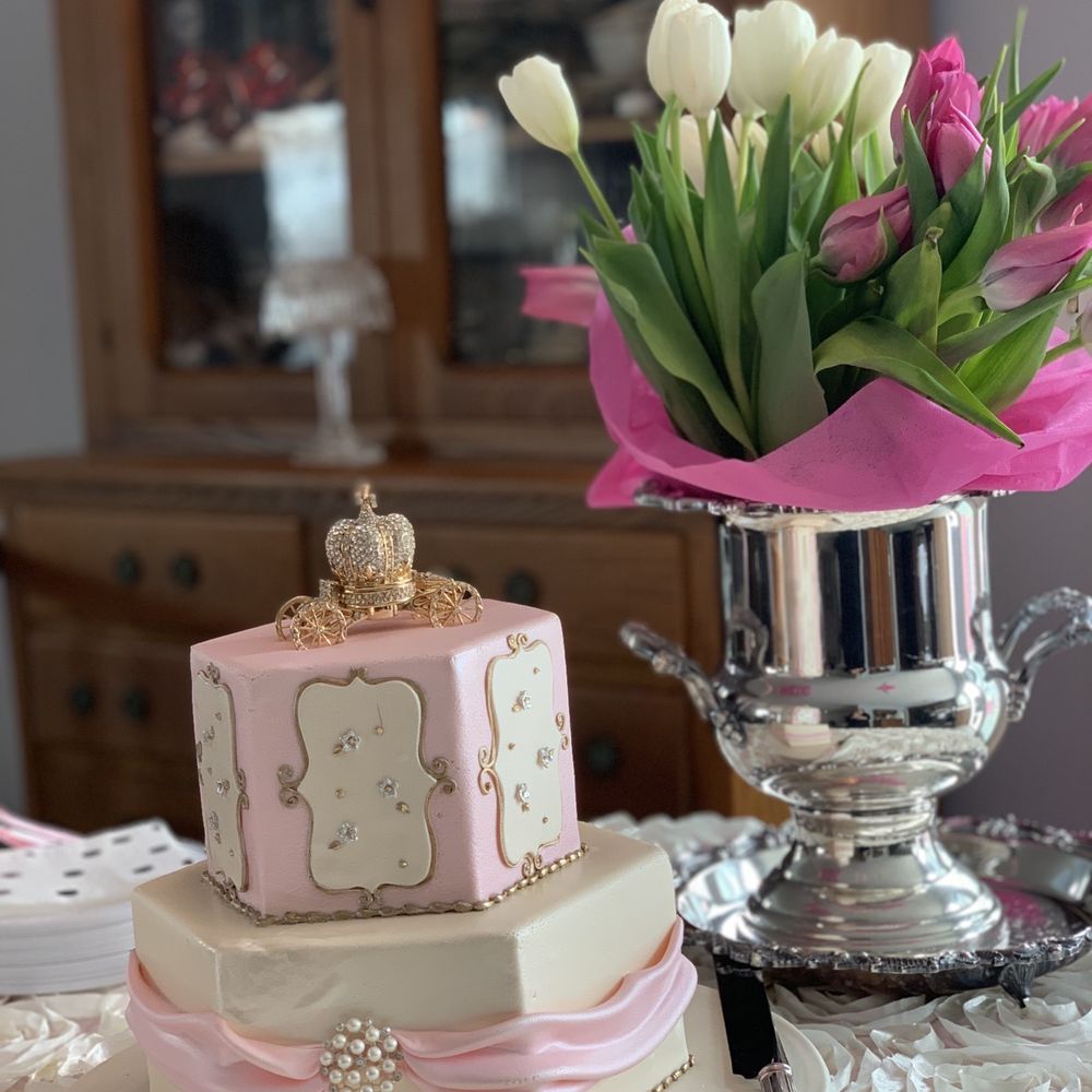 Creative Cakes - Beautiful cake by Creative Cakes - Bakeries Near Me - Anaheim, California Creative Cakes - Beautiful cake by Creative Cakes - Bakeries Near Me - Anaheim, California