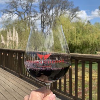Aurora Vineyards - Wine Tasting Room Near Me - Aurora, Oregon Aurora Vineyards - Wine Tasting Room Near Me - Aurora, Oregon